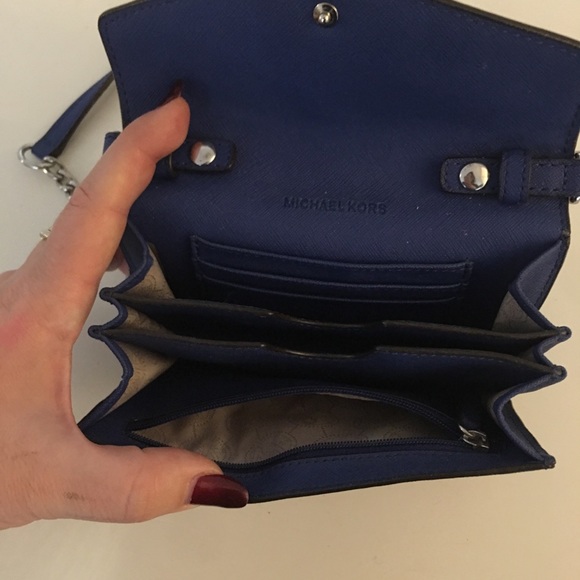 Michael Kors wallet crossbody - Picture 3 of 5